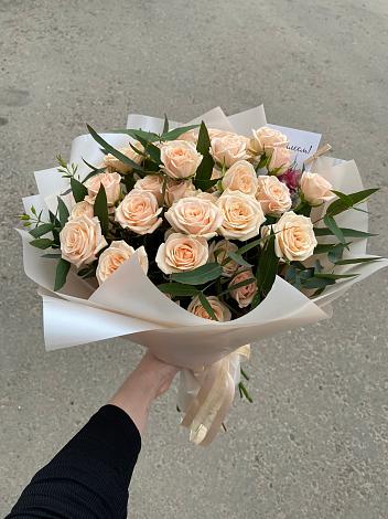 Букет Кремовые розы Латте в Бийске